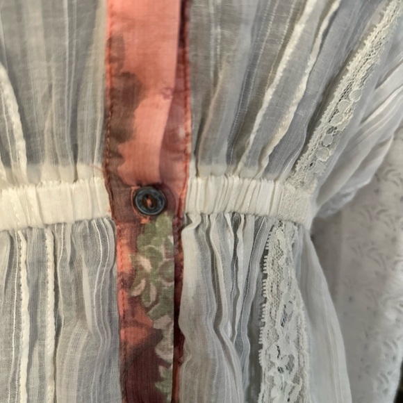 Floral Trim White Lace Tunic - Picture 3 of 12